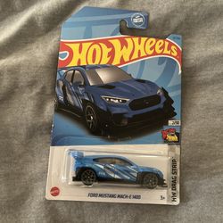 2023 Hot Wheels FORD MUSTANG MACH-E 1400