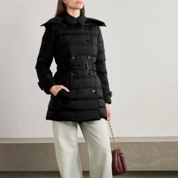 Beautiful  and Classy Burberry Coat. Never Used. 