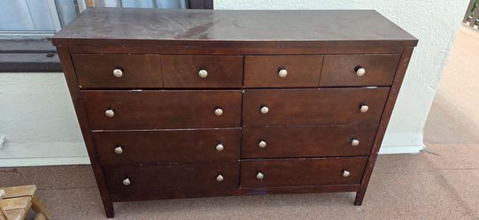 Dresser