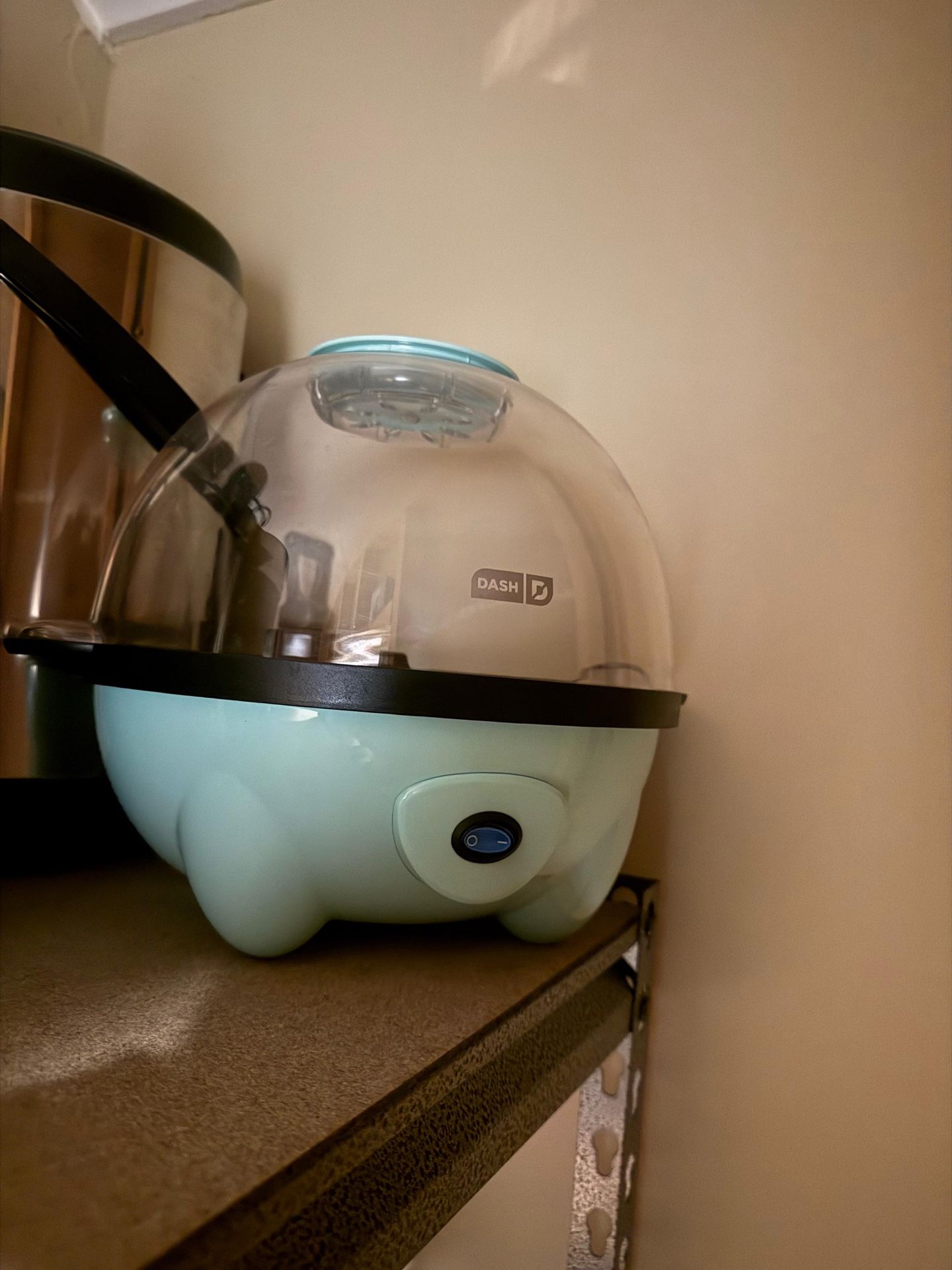 Dash Smartstore popcorn machine