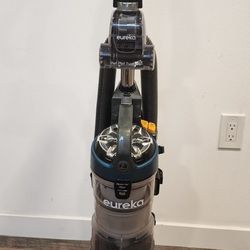 Eureka FloorRover Dash