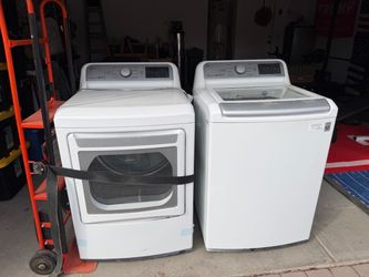 Washer and dryer set