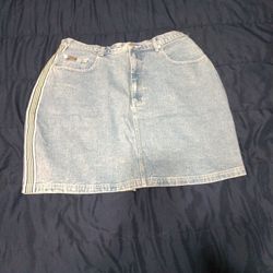 Women's Revolt Denim Skirt. Size 20.