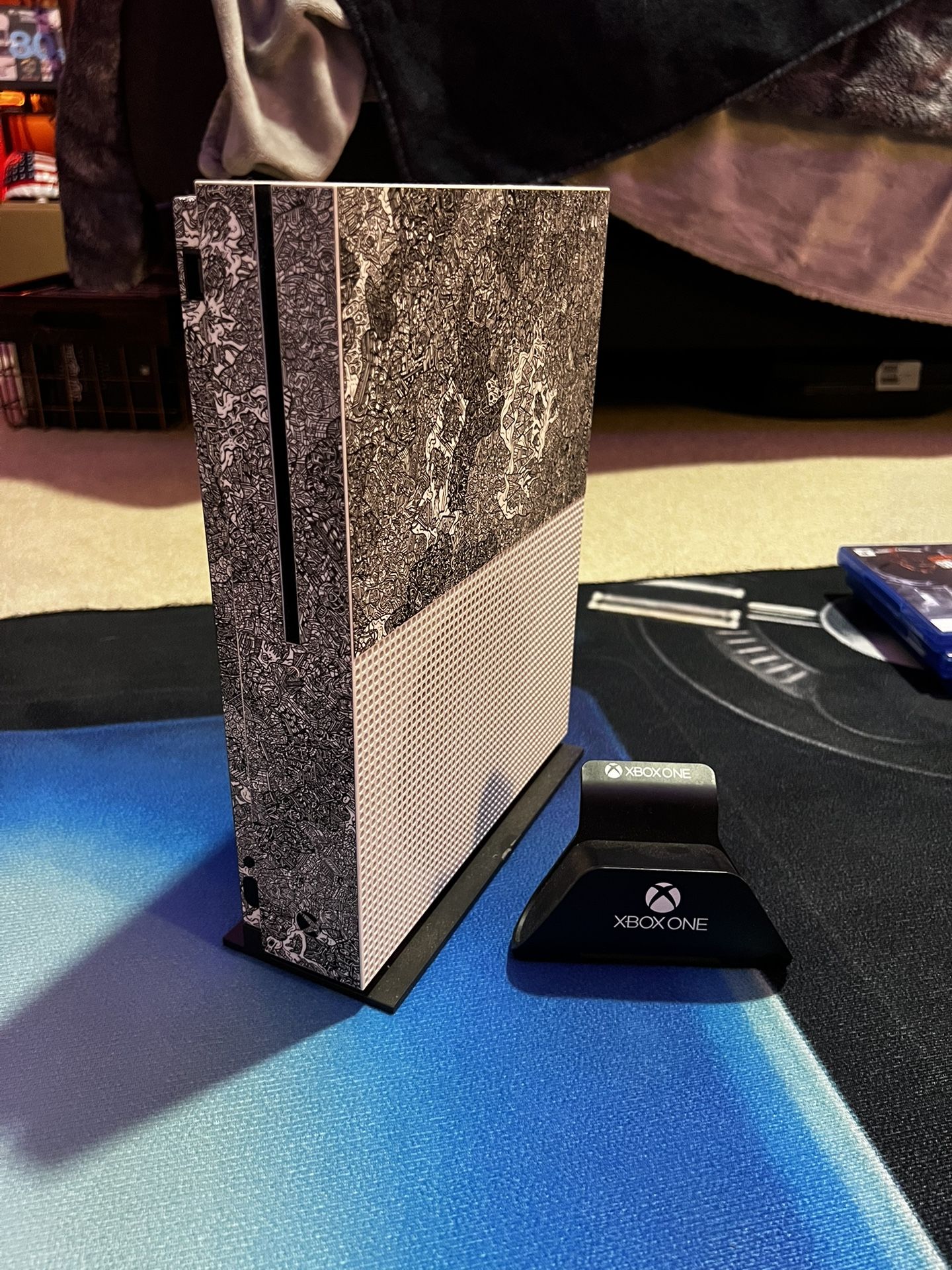 Xbox One S ( Has Removable Skin )