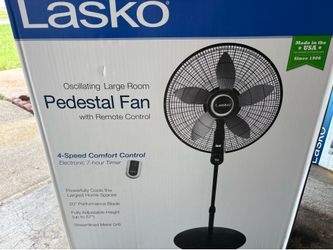 Brand new Pedastal Fan w/ Remote  20”