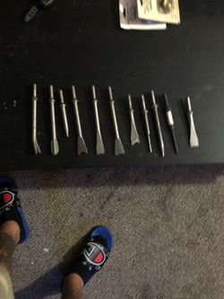 Air hammer bits