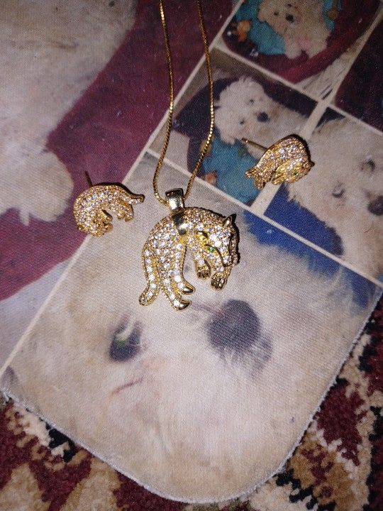 Leopard Gold Plated Necklace With Earrings