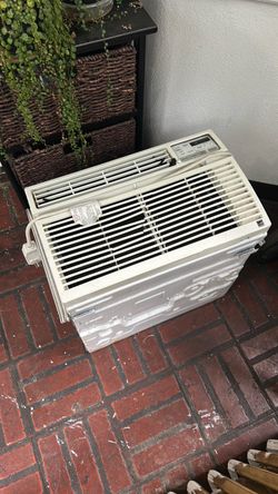 Window air conditioner AC