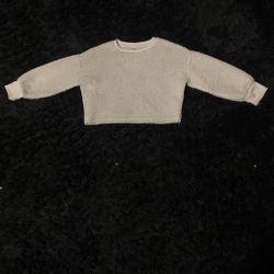 White cropped sweatshirt