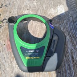 ((Engine Cover Briggs Johndeere)) Mower