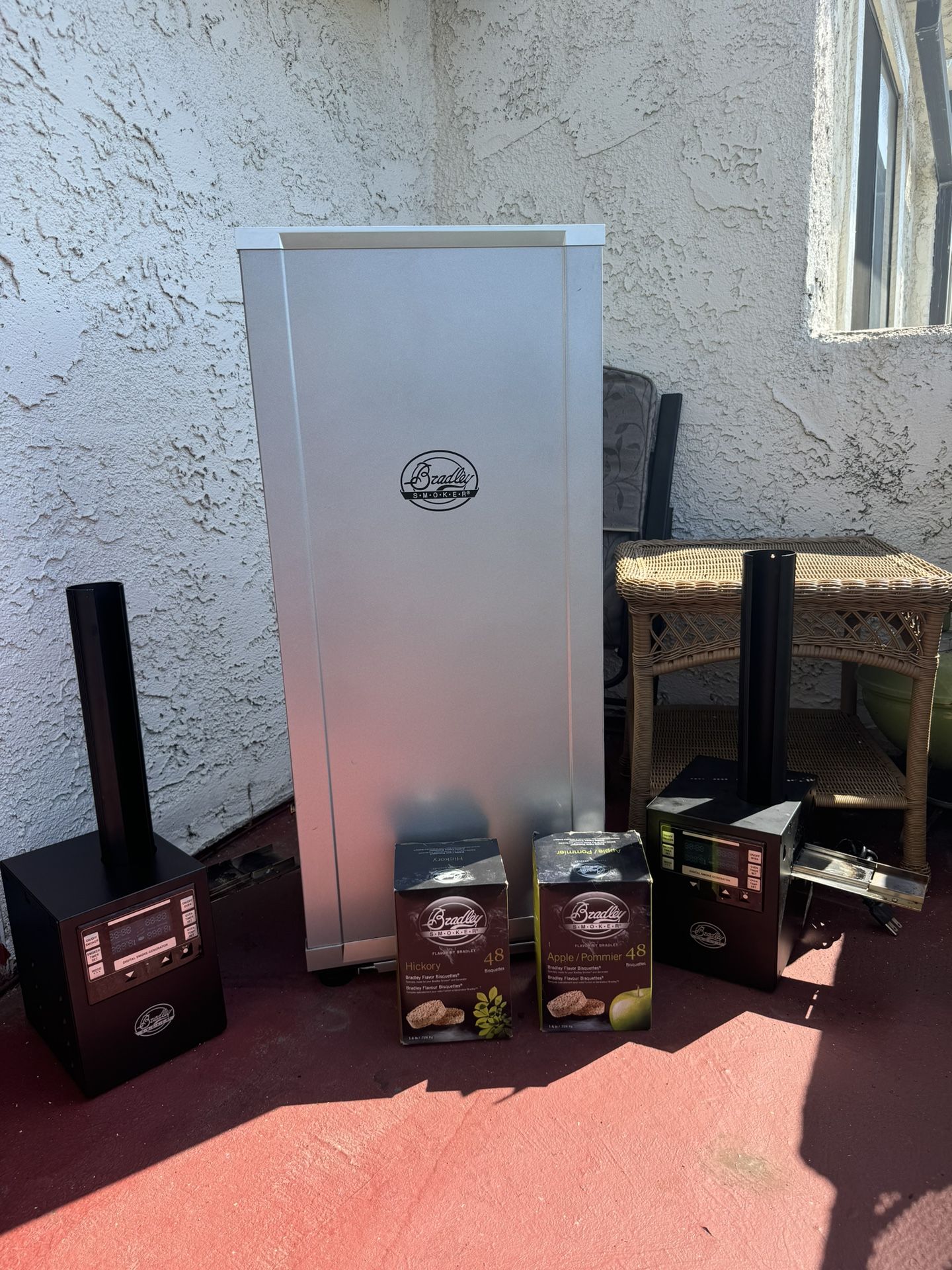 Bradley Smoker 6 rack Digital Smoker With Extras