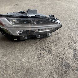 2018 2023 Volvo S90 V90 Passenger Right Headlight 