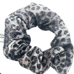 SILVER WHITE CHEETAH LEOPARD ANIMAL PRINT SATIN HAIR SCRUNCHIE BUNDLE LOT 64 NEW