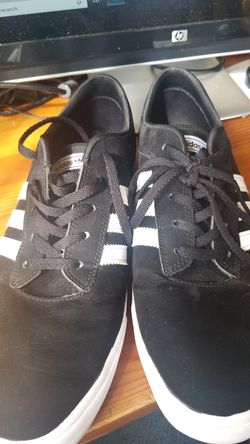 Addidas Mens Tennis size 13