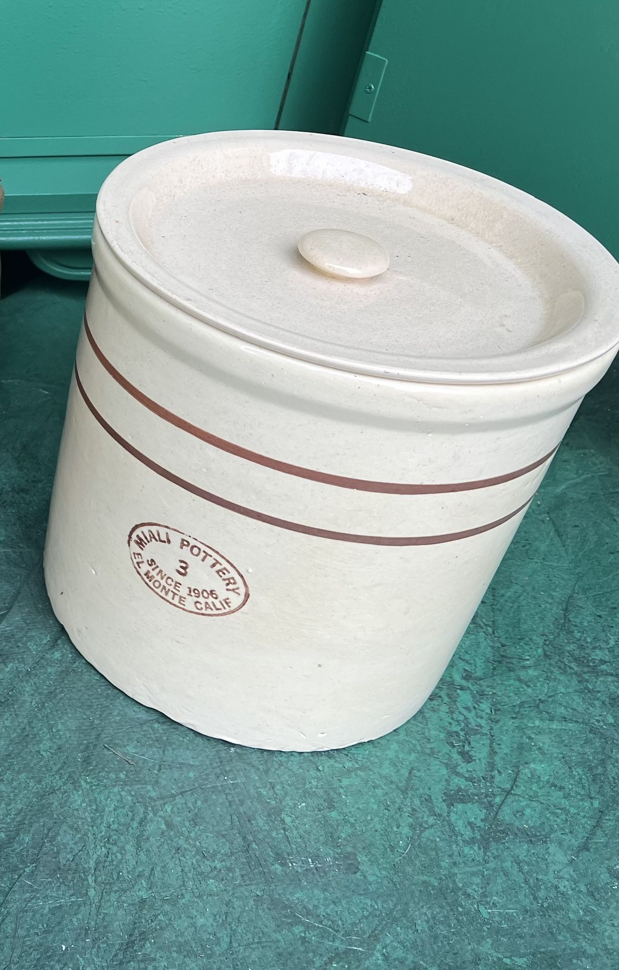 3 Gallon Stoneware Crock With Lid