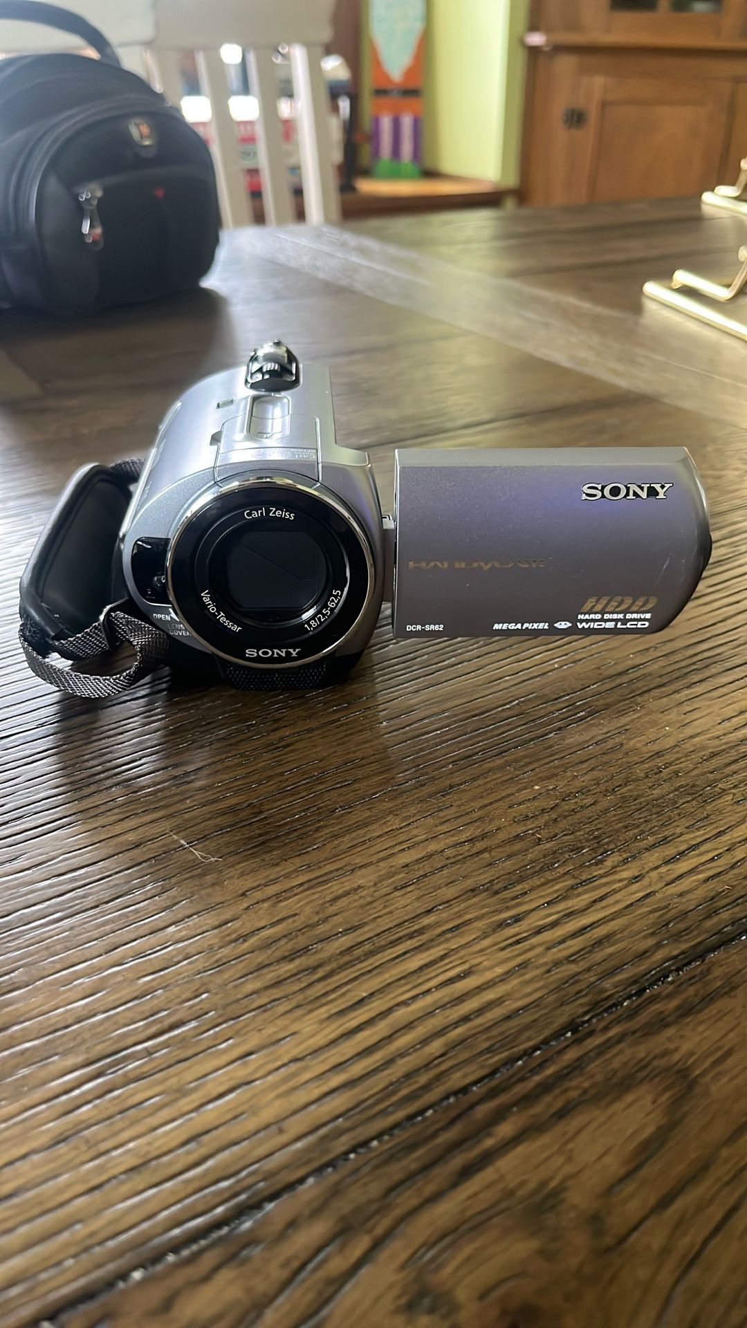 Sony Handycam DCR-SR62