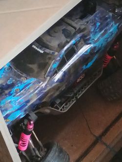 Traxis remote control car