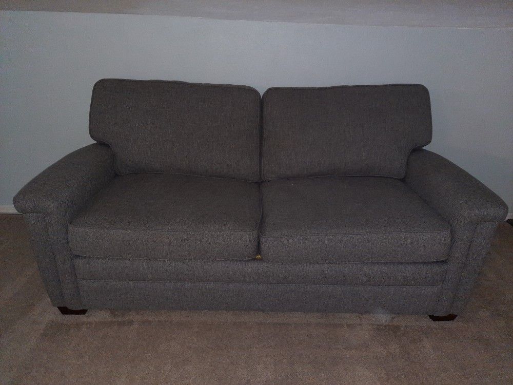 Couch (Fold Out Bed)