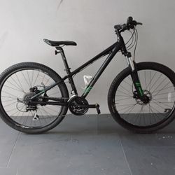 BICYCLE GIANT 24 SPEED SIZE 27,5 BRAND NEW 