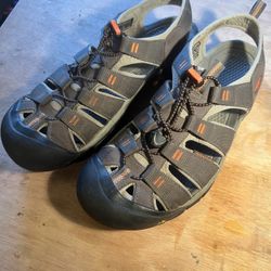 Men’s Keen Newport H2 Sandals, Size 11.5, Magnet/Nasturtium