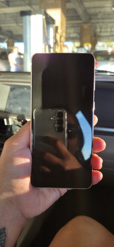 Unlocked Samsung 22 Plus