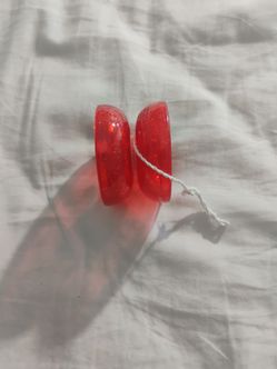 Red Translucent Glitter Plastic Yo-Yo