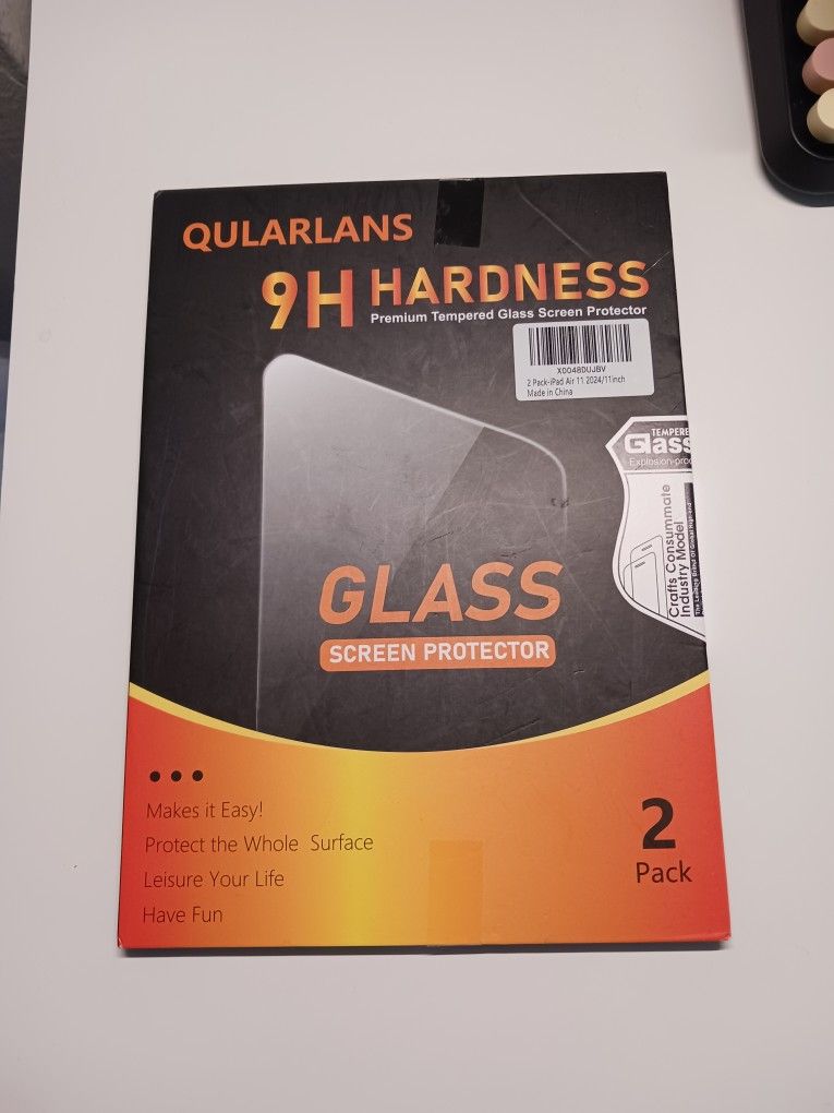2 Screenshield for IPAD AIR 2024 11 inches New.
I can meet in Manhattan too.
Only 10 dollars.
Incredible deal