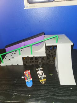 Tech deck skate park