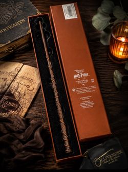 ⚡ Official Wizarding World Harry Potter Wand – Universal Studios  Hermosa varita oficial de Harry Potter de Universal Studios / Wizarding World. Excel