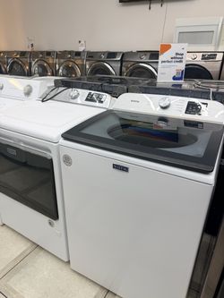 Maytag top load washer and gas dryer set
