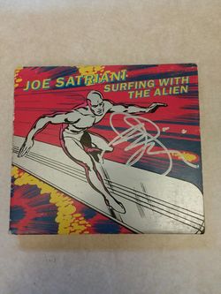 JOE SATRIANI "AUTOGRAPHED/ HAND SIGNED" SURFING W/THE ALIEN" (2 DISC) 1987 CD & 1988 PREVIOUSLY UNRELEASED CONCERT DVD OF THE 1988 MONTREUX JAZZ FEST