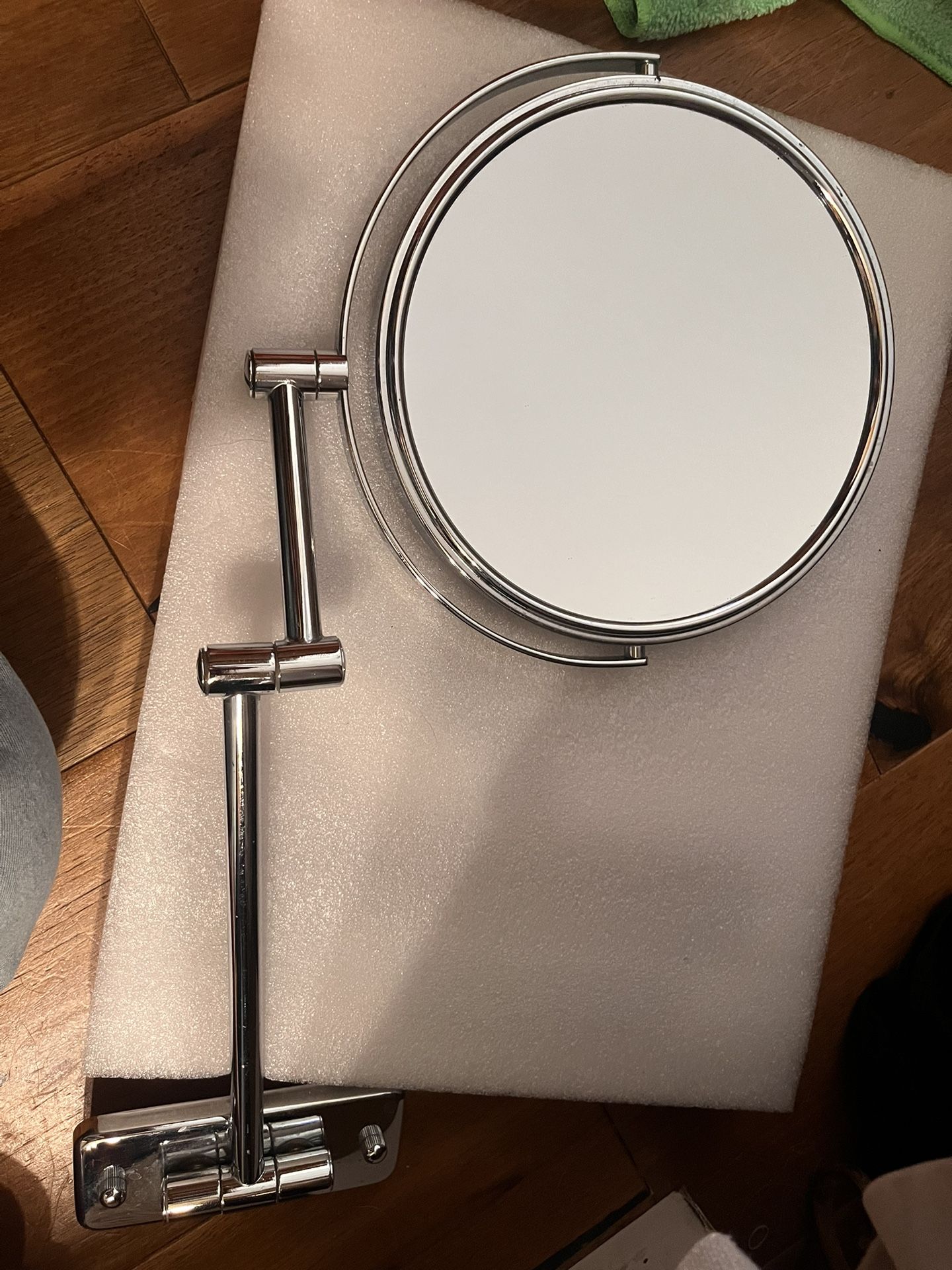 Wall Mounted Make-up Mirror