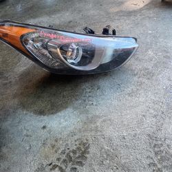 2013 2017 Hyundai Elantra Gt Passenger Right Headlight 