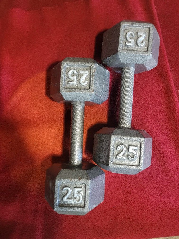 SET OF 25LB. HEXHEAD DUMBBELLS TOTAL 50LBs
11525 S HALSTED DUNKINDONUTS/7111.S WESTERN WALGREENS
45$ FIRM CASH ONLY AS IS