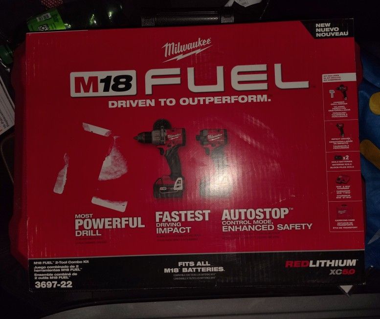 Milwaukee-M18-FUEL-18V-Lithium-Ion-Brushless-Cordless-Hammer-Drill-and-Impact-Driver-Combo-Kit-2-Tool-with-2-Batteries