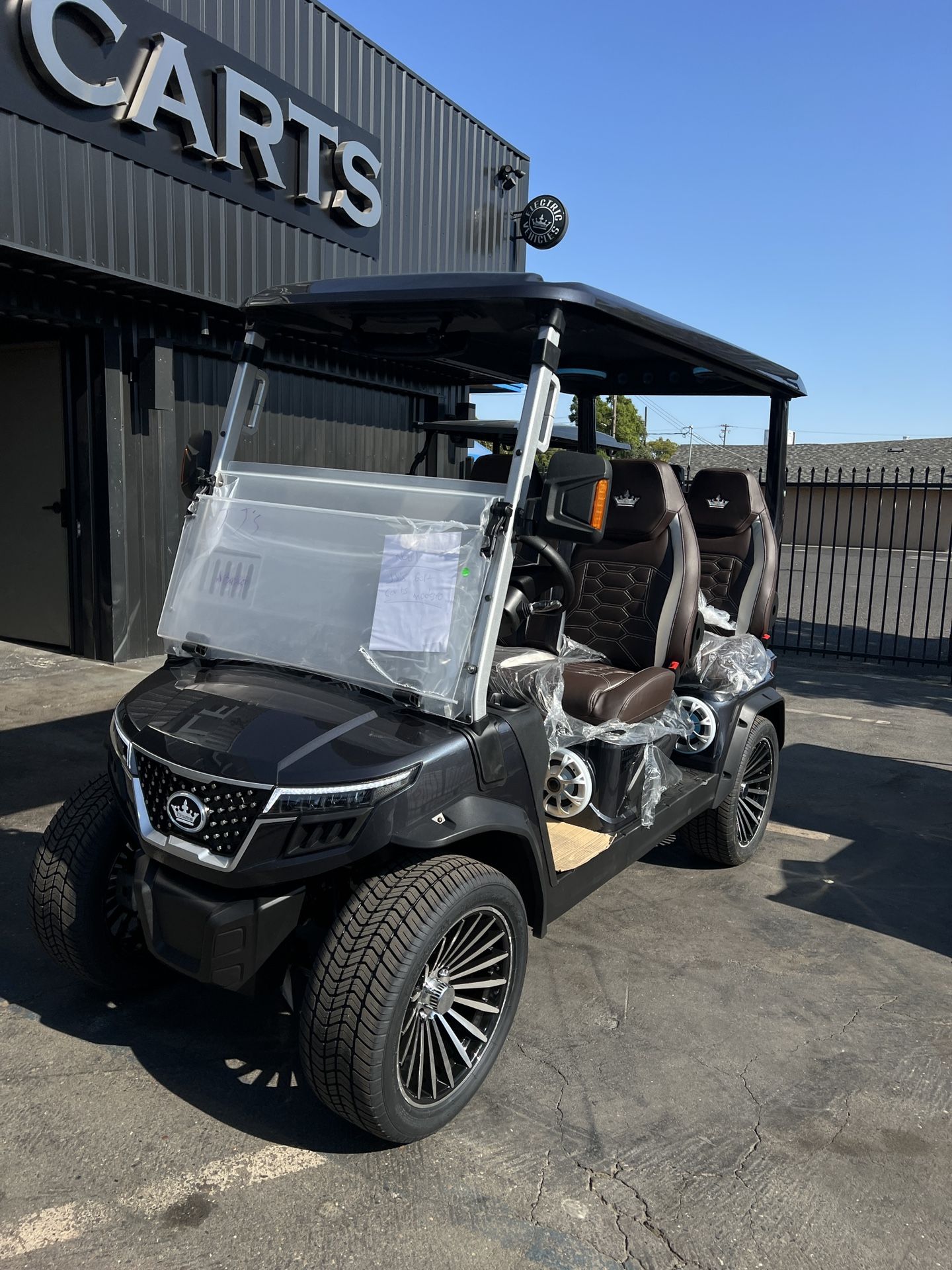 2025 Evolution D-MAX GT4 Golf Cart