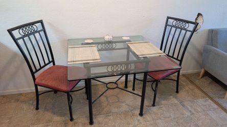 Dining table set