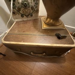 Vintage Suit Case 