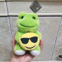 Small Frog Plushie