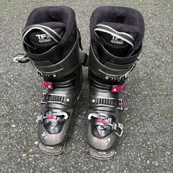 Women’s Ski Boots