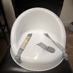 Nice and Clean White Booster Seat With All The Straps 
