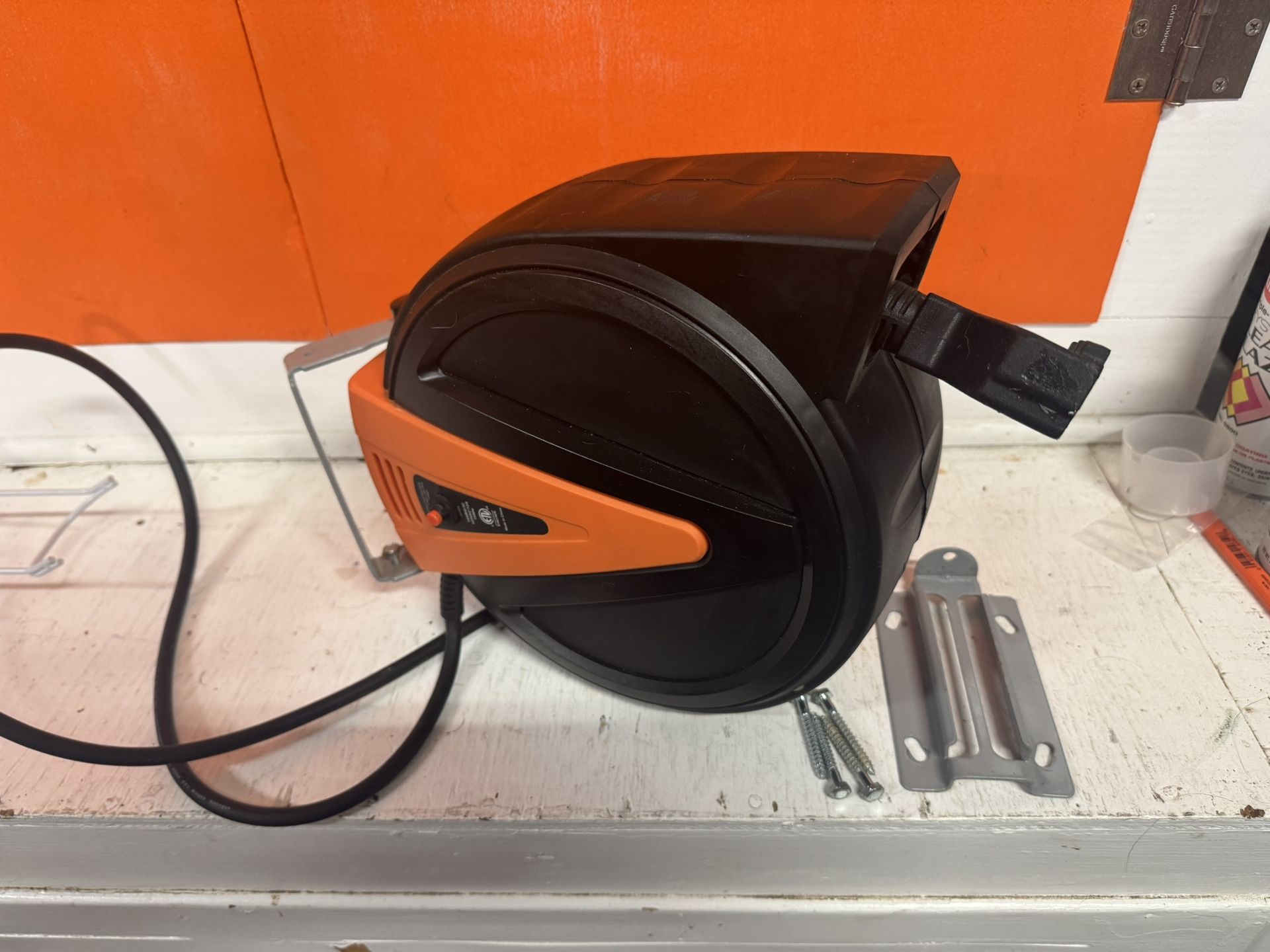 Retractable Power Cord Reel