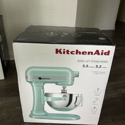 KitchenAid 5.5 Quart Stand Mixer - Ice *BRAND NEW*