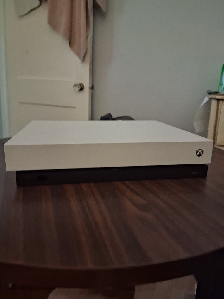 Xbox One X 1tb White