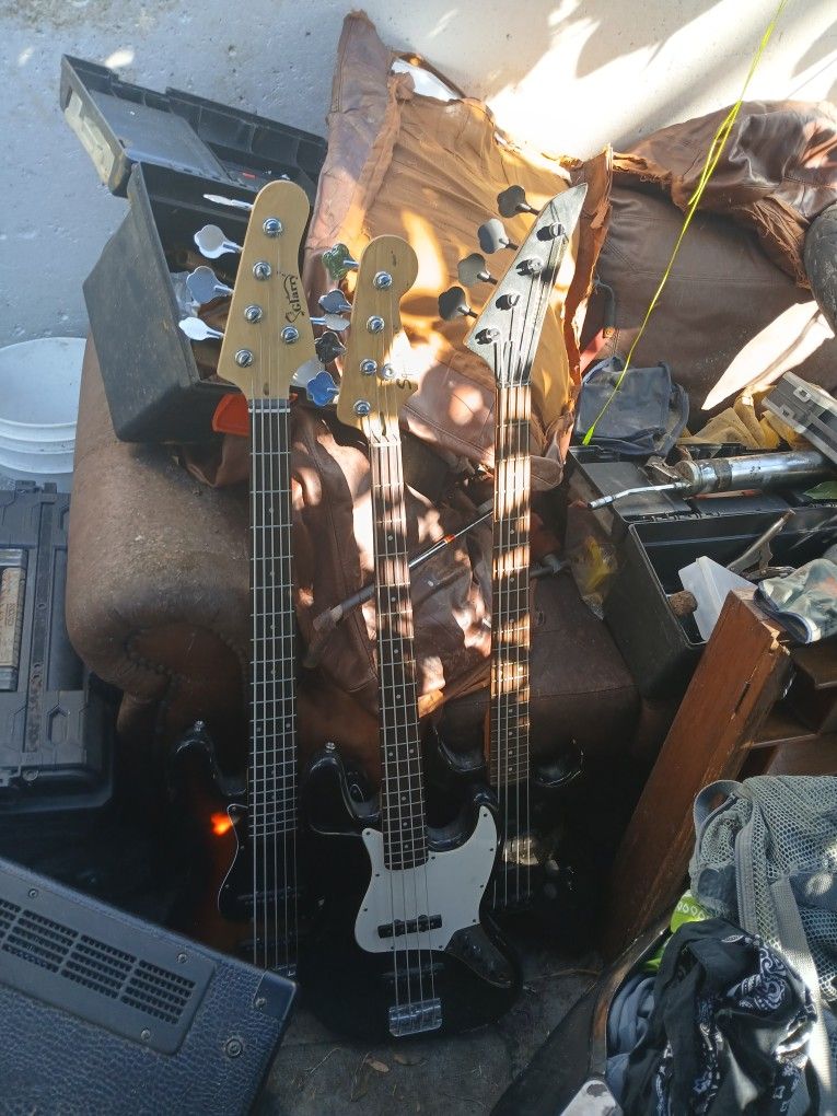 Guitars An Amps