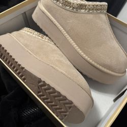 New ugg type boots, soda brand 7 1/2