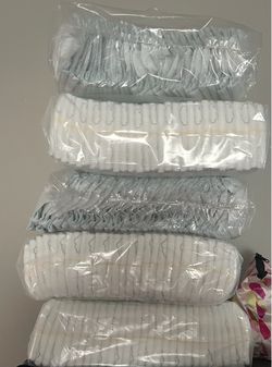 Brand new diapers (size newborn)