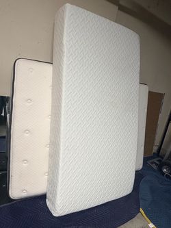 Twin memory foam mattress 10”