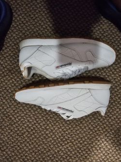 Reebok Sneakers