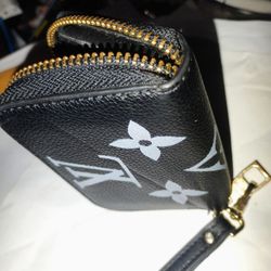 Louis Vuitton Zippie Wallet 